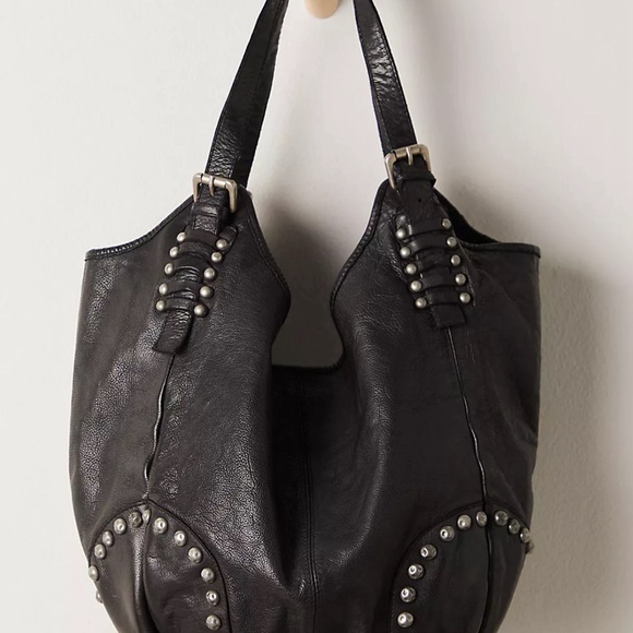 Gorgeous, Free People Brunswick leather studded tote❤️ NWT - Picture 6 of 8